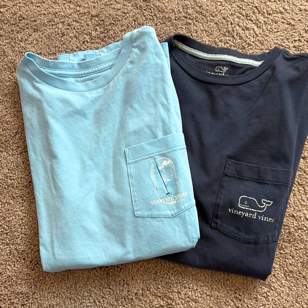 2 Vineyard Vines Men’s Pocket Tees - size small